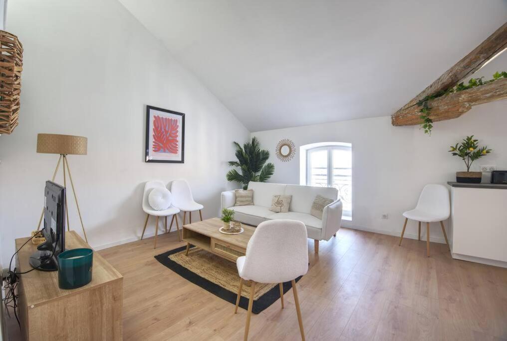 Apartment Superbe Appartement, Hypercentre, 4chambres. *
