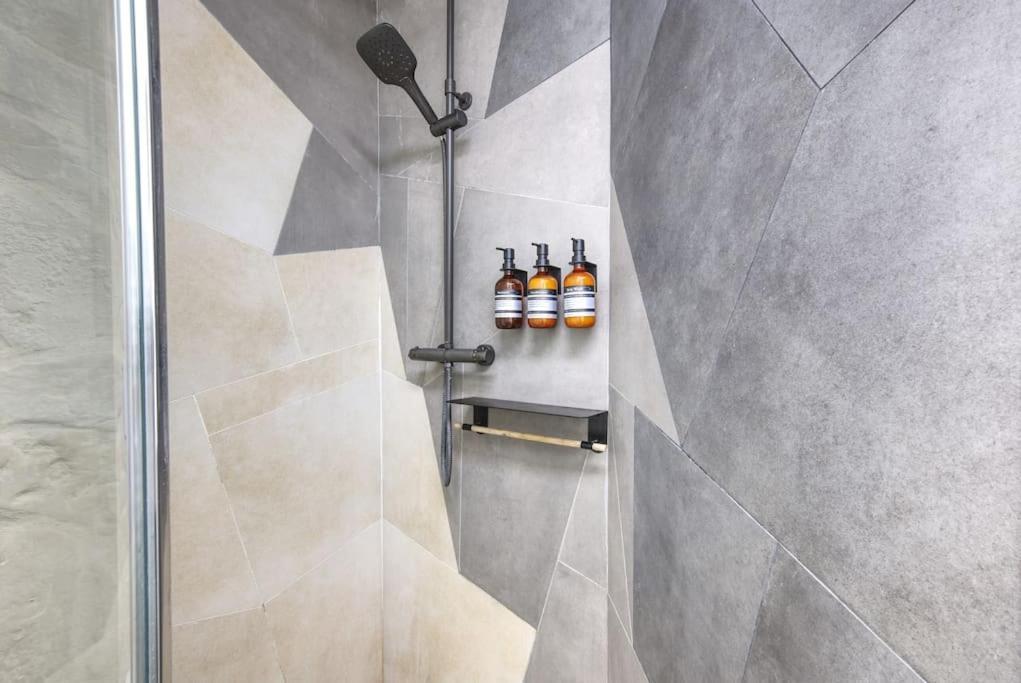 Apartment Superbe Appartement, Hypercentre, 4chambres. *
