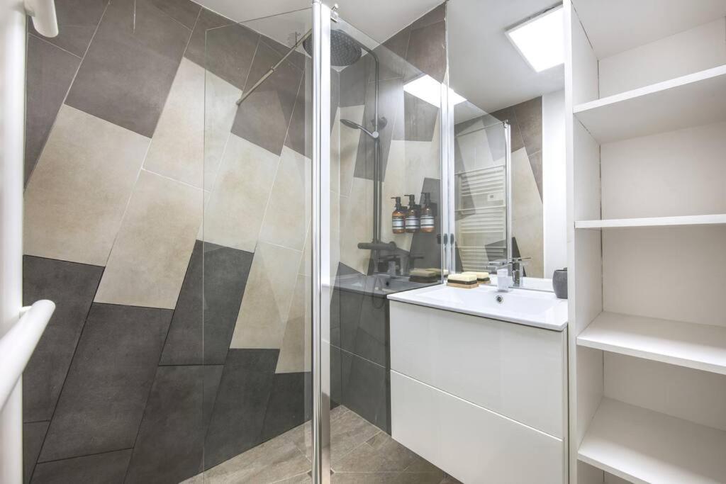 Superbe Appartement, Hypercentre, 4chambres. *