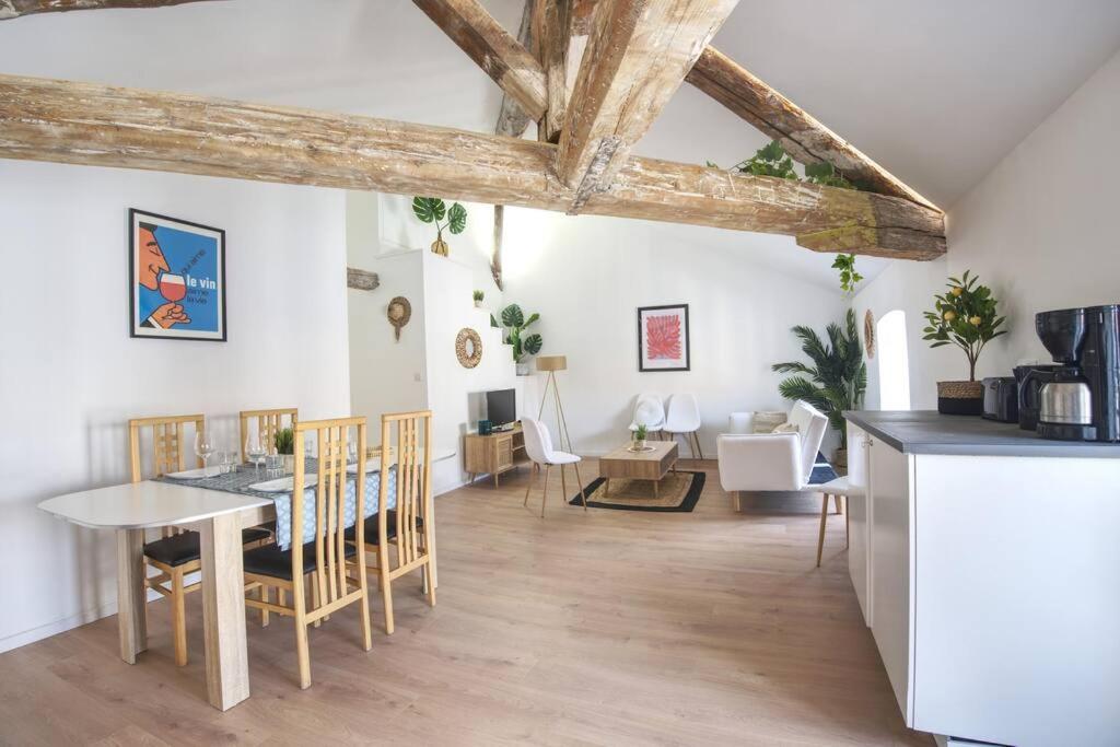 Superbe Appartement, Hypercentre, 4chambres.